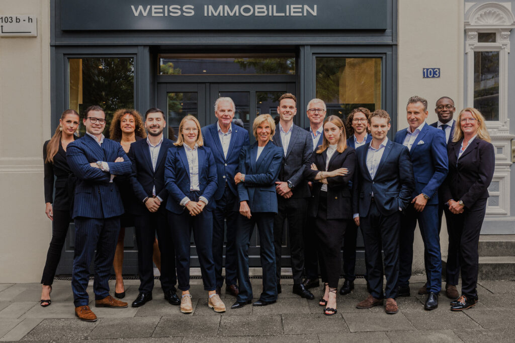 Teamfoto Weiss Immobilien