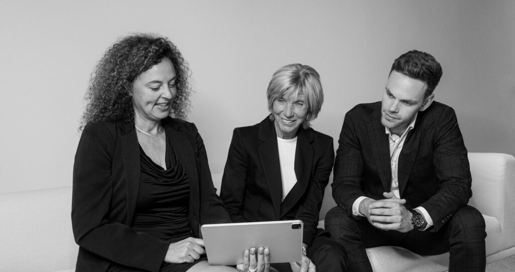 Teamfoto Weiss Immobilien