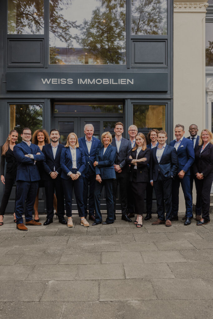 Teamfoto Weiss Immobilien