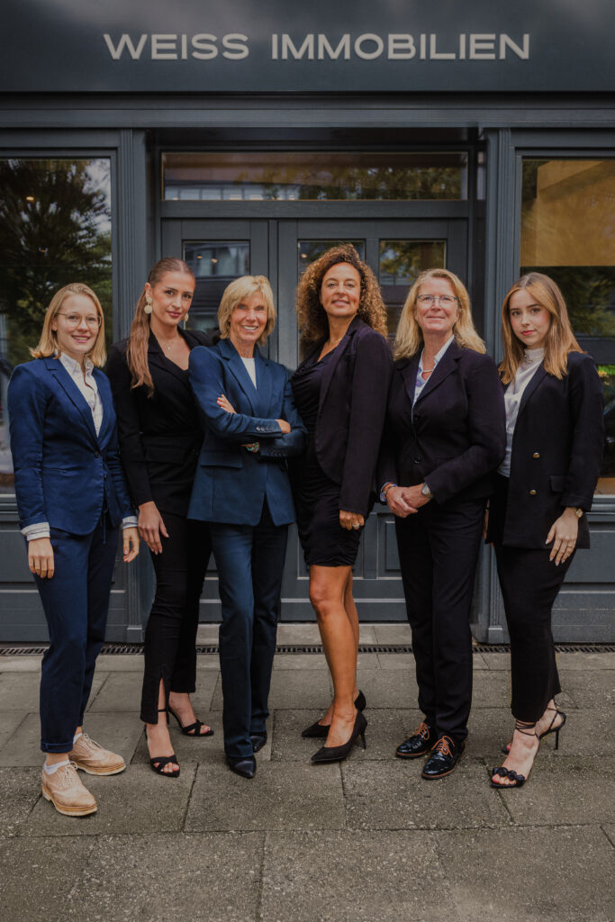 Teamfoto Weiss Immobilien